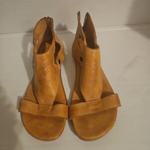 Bed Stu Leather Soto Sandals Size 8